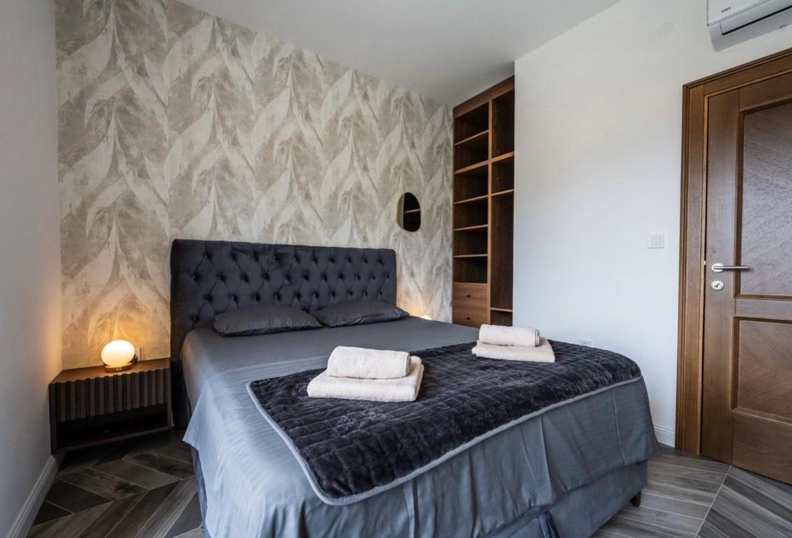 Luxury Apartment Vasilisa Kotor Bagian luar foto