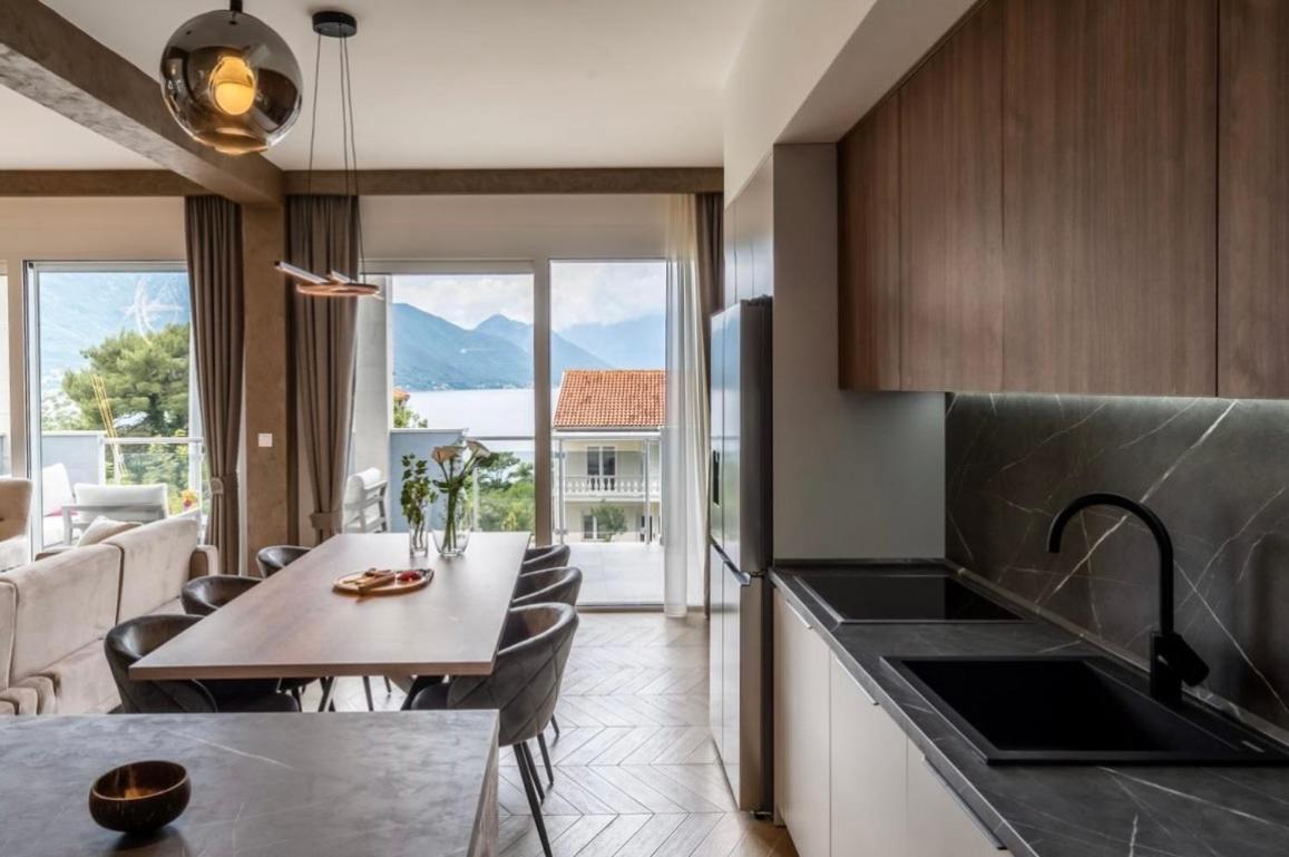 Luxury Apartment Vasilisa Kotor Bagian luar foto